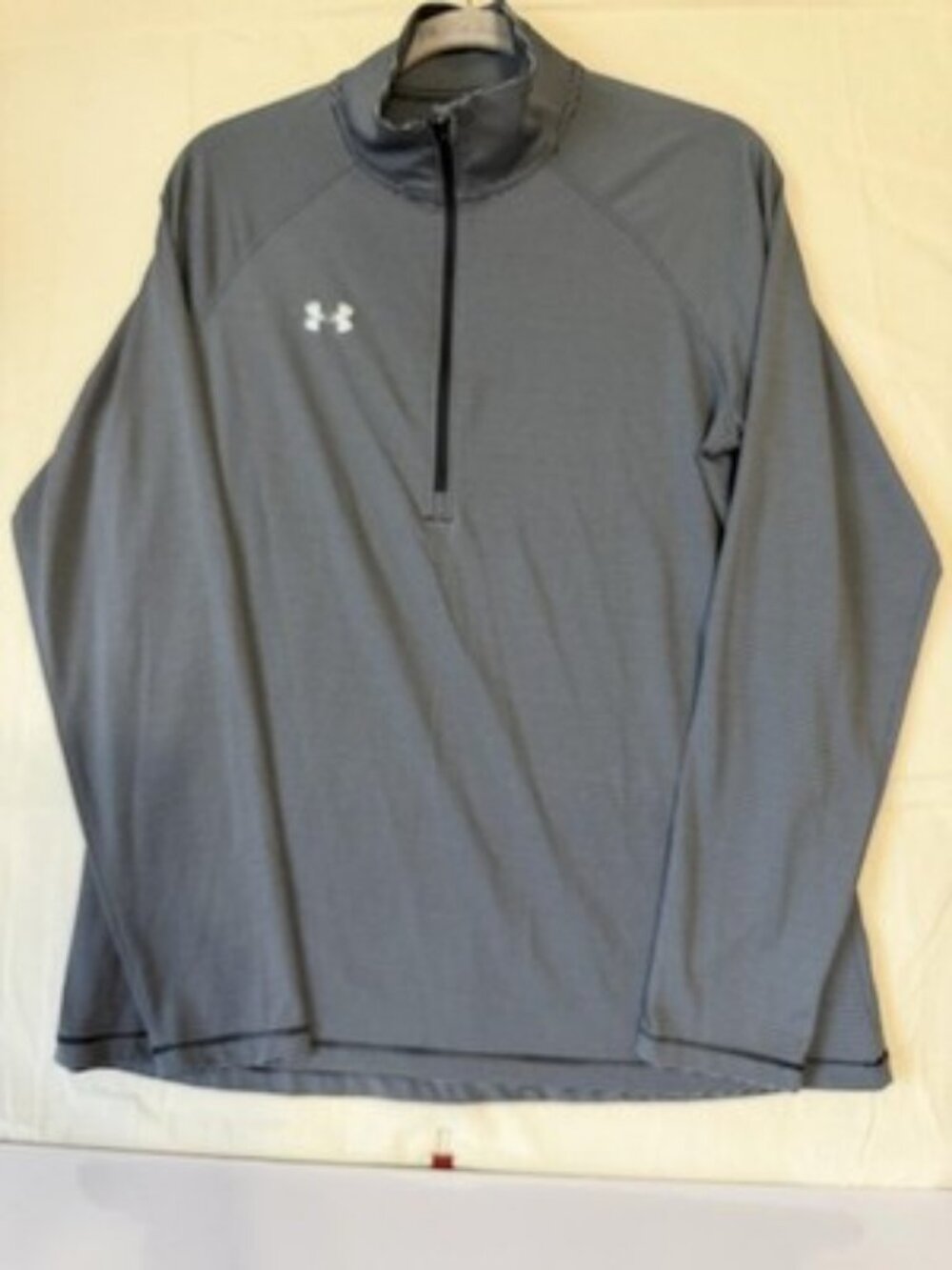 Under Armour HeatGear Men L Gray Stripe 1/4 Zip Golf Pullover Long Sleeve